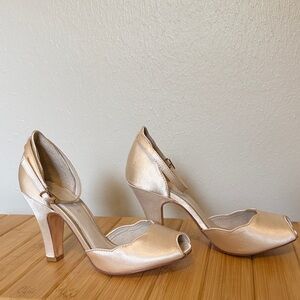 Chelsea Crew champagne Peep-Toe Heels